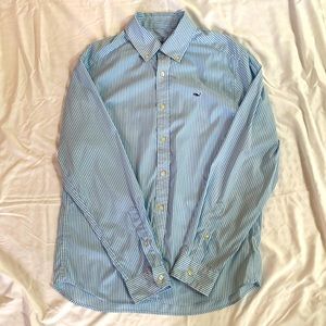 Men’s Vineyard Vines Performance button down. Size M. Like new (worn twice)